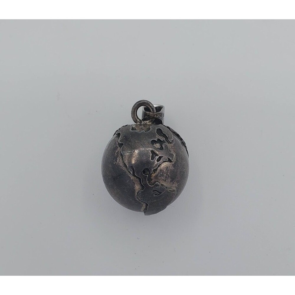 Vintage Mexico Signed KM Sterling Silver .925 Globe World Pendant Chime